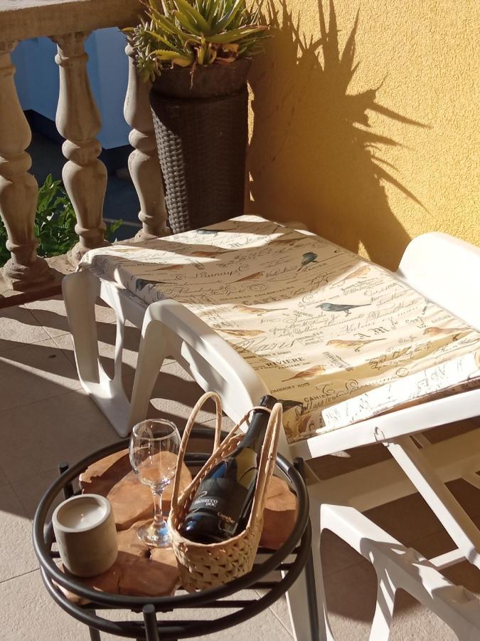 Apartments Tomic Vodice Exterior foto
